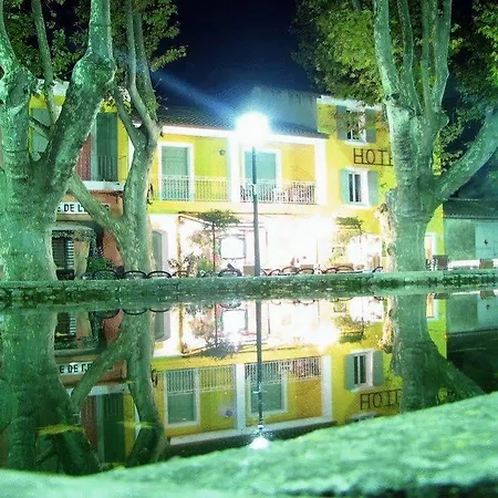 Logis De L'etang Hotel